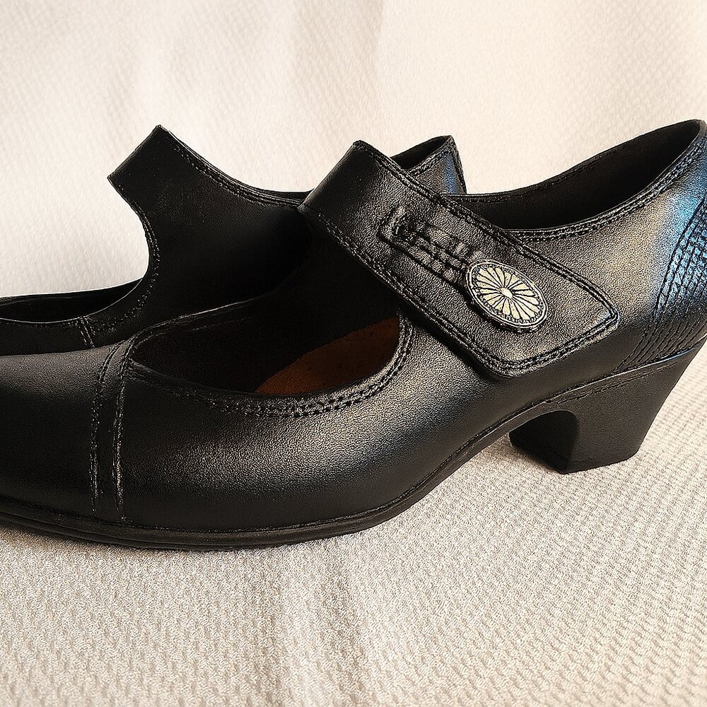Title: Rockport-Style Black Mary Jane Heels – Size 10W, Arch Support